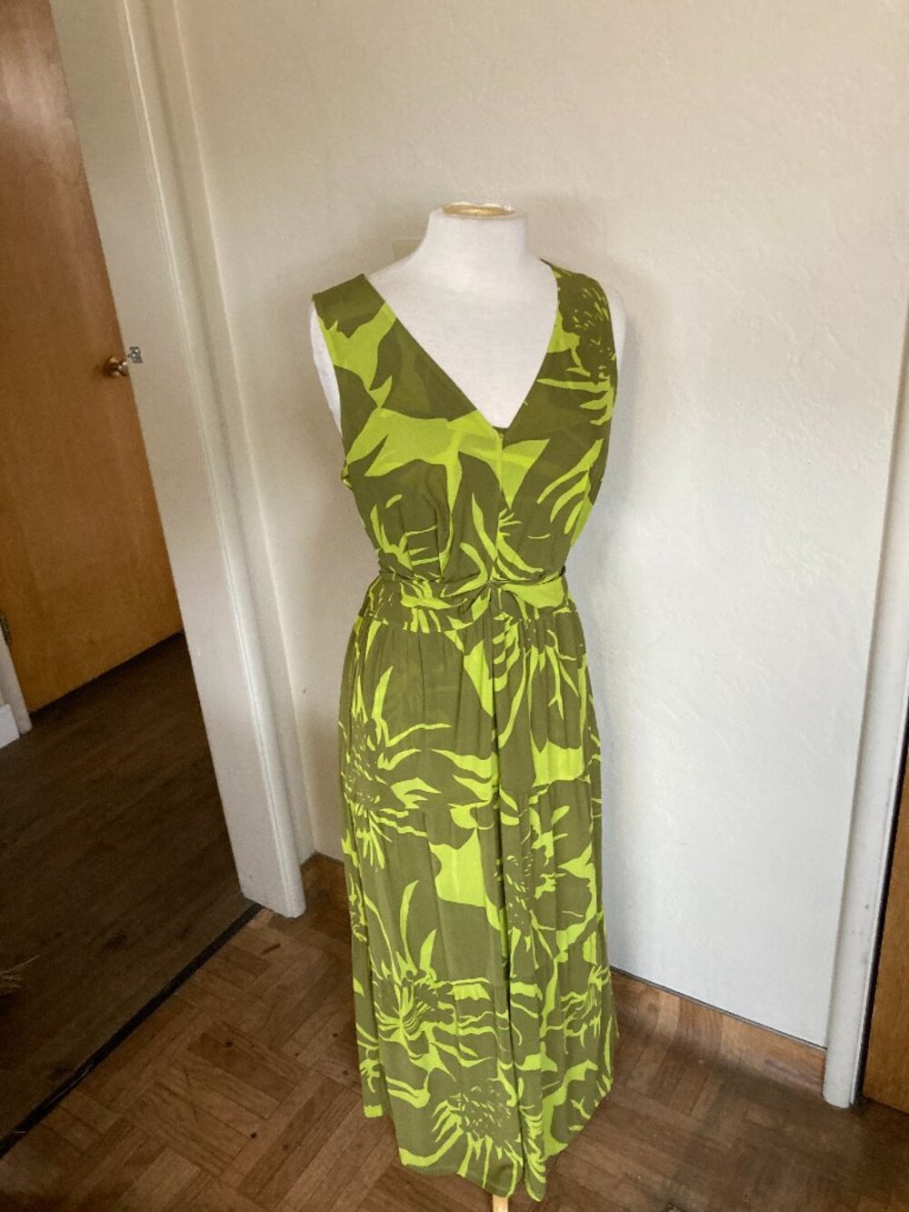 Cabi Tropical Palm print dress